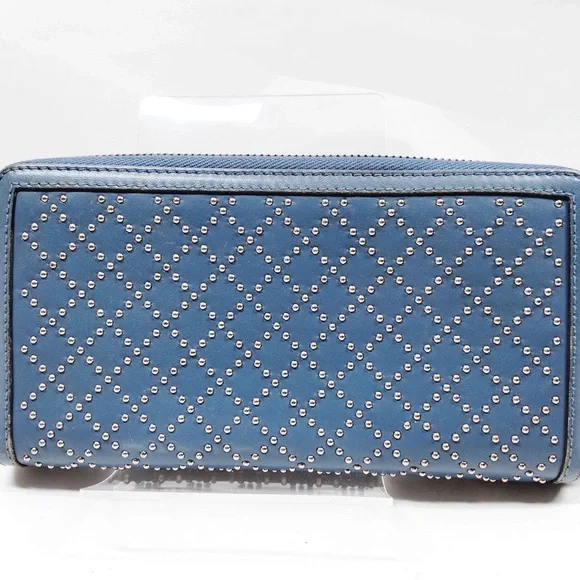 Gucci RARE! Blue Studded Women's Wallet - Sleek Everyday Clutch - Picture 9 of 9